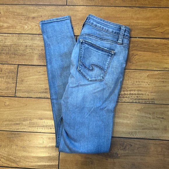 Women's Blue Jeans - Picture 7 of 7